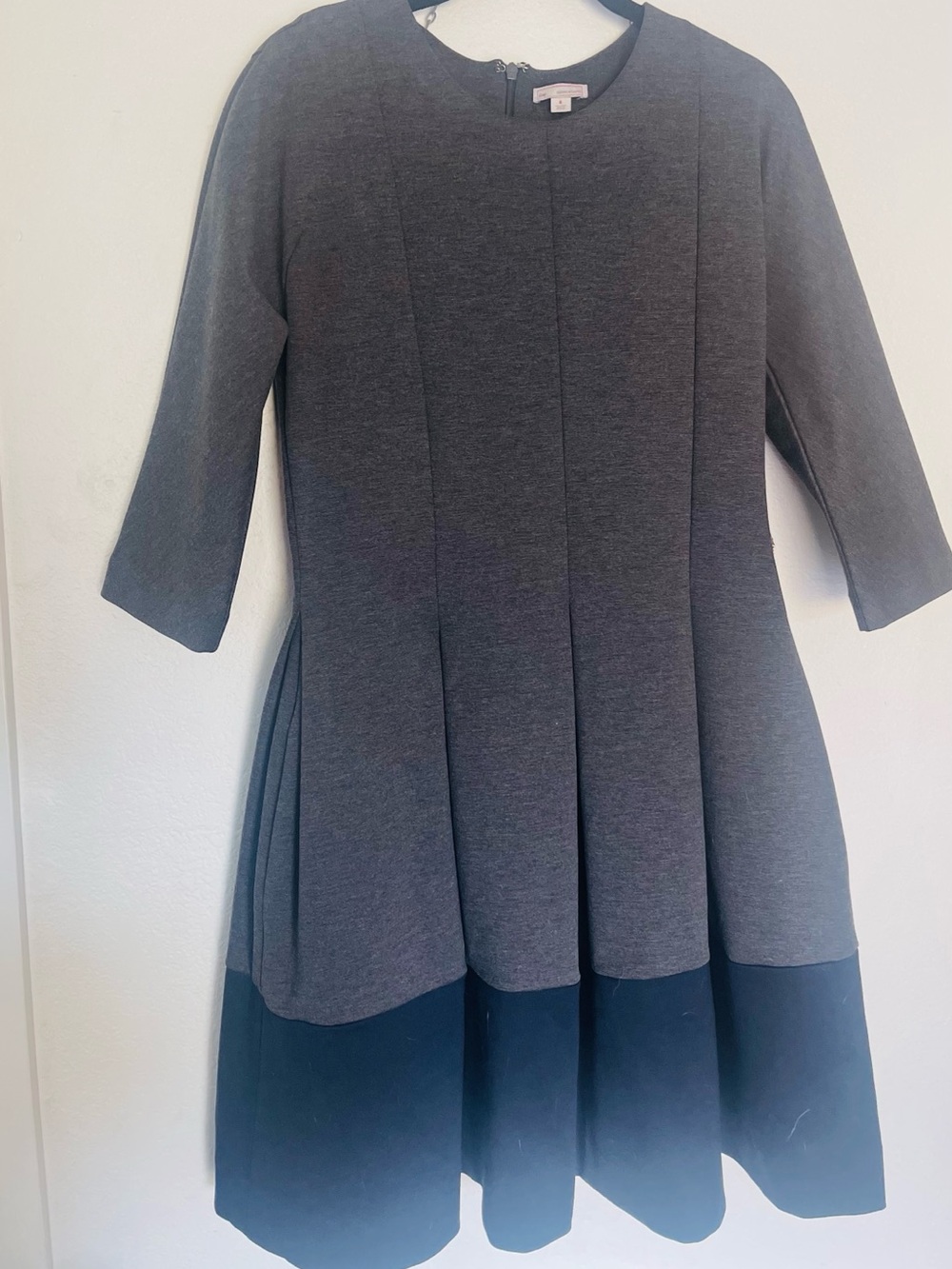 Women’s GAP dark gray color-block pleated A-line midi dress size 6